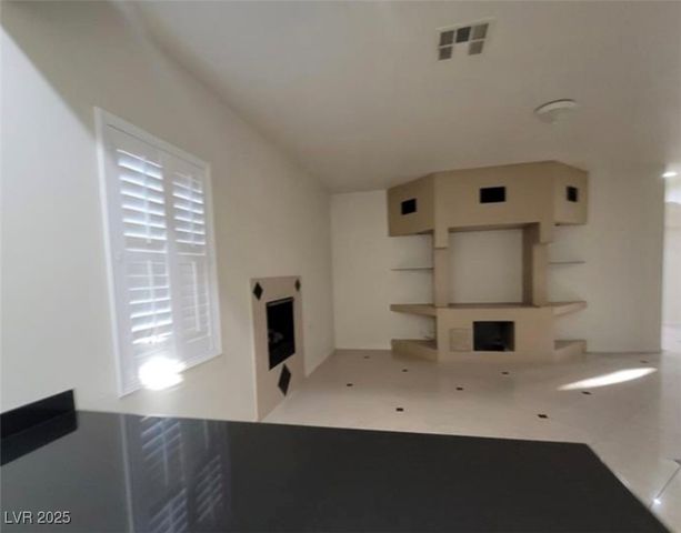 7728 Villa De La Paz Avenue, Las Vegas, NV 89131