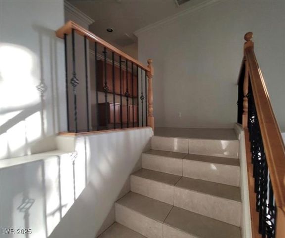7728 Villa De La Paz Avenue, Las Vegas, NV 89131