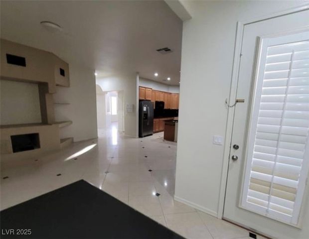 7728 Villa De La Paz Avenue, Las Vegas, NV 89131
