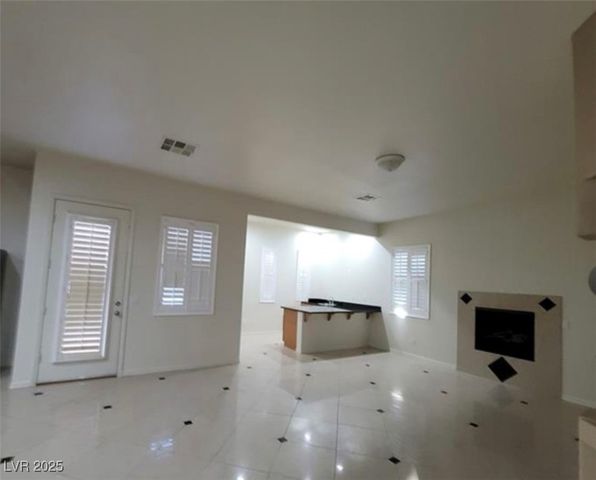 7728 Villa De La Paz Avenue, Las Vegas, NV 89131