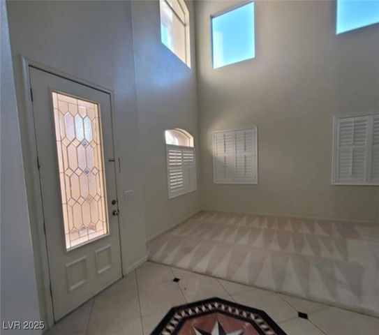7728 Villa De La Paz Avenue, Las Vegas, NV 89131