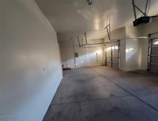 7728 Villa De La Paz Avenue, Las Vegas, NV 89131