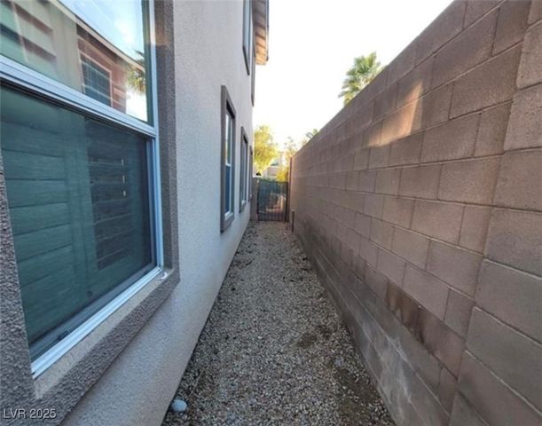 7728 Villa De La Paz Avenue, Las Vegas, NV 89131