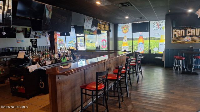 855 S Holland Sylvania Road, Toledo, OH 43615