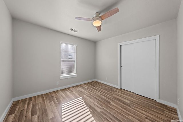 309 W College Street, Fredericksburg, TX 78624