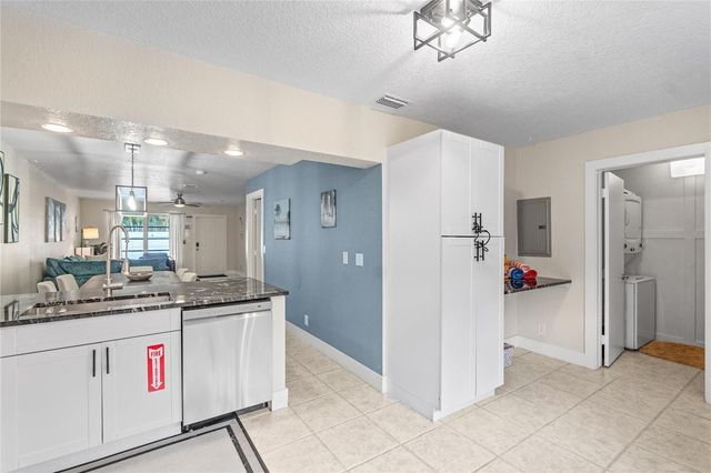 1518-1520 NE 51st Street, Fort Lauderdale, FL 33334