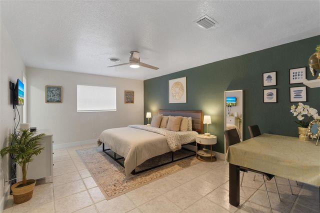 1518-1520 NE 51st Street, Fort Lauderdale, FL 33334