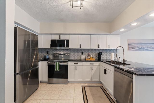 1518-1520 NE 51st Street, Fort Lauderdale, FL 33334