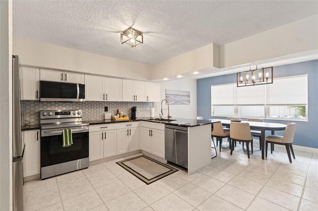 1518-1520 NE 51st Street, Fort Lauderdale, FL 33334
