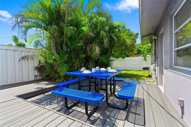 1518-1520 NE 51st Street, Fort Lauderdale, FL 33334