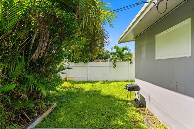 1518-1520 NE 51st Street, Fort Lauderdale, FL 33334