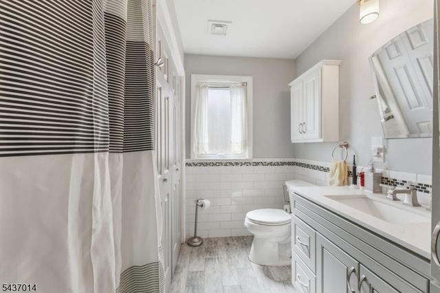 2246 Hobart St, Union Twp., NJ 07083