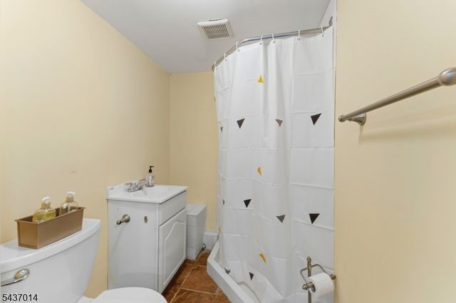 2246 Hobart St, Union Twp., NJ 07083