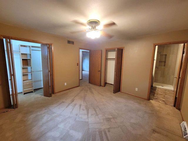 1004 HONEY CREEK ROAD, Oshkosh, WI 54904