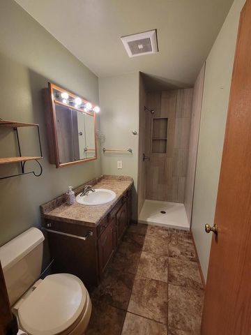 1004 HONEY CREEK ROAD, Oshkosh, WI 54904