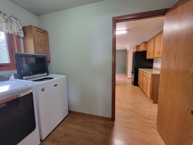 1004 HONEY CREEK ROAD, Oshkosh, WI 54904