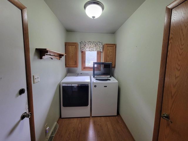 1004 HONEY CREEK ROAD, Oshkosh, WI 54904