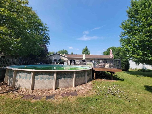 1004 HONEY CREEK ROAD, Oshkosh, WI 54904