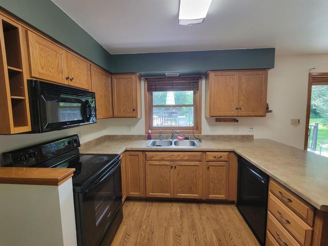 1004 HONEY CREEK ROAD, Oshkosh, WI 54904