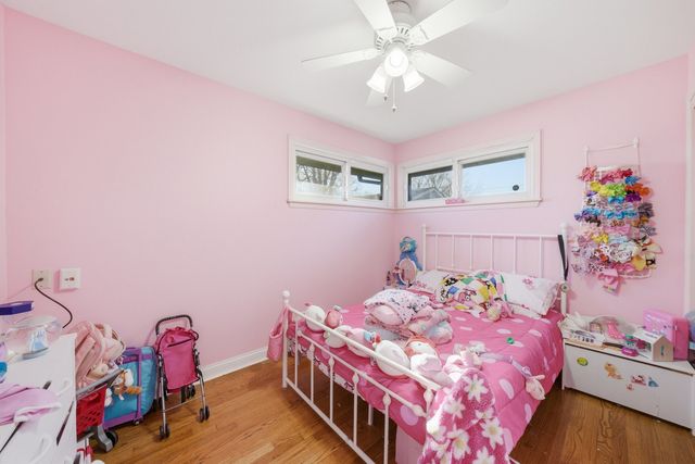 8325 LaPorte Avenue, Burbank, IL 60459