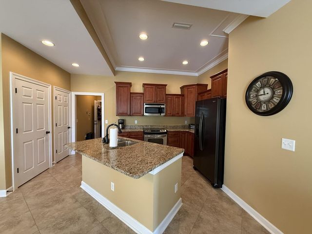 302-1 Hidden Creek Circle, Dothan, AL 36301