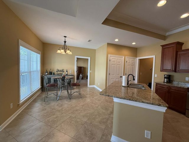 302-1 Hidden Creek Circle, Dothan, AL 36301