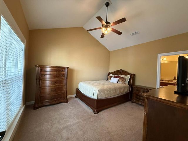 302-1 Hidden Creek Circle, Dothan, AL 36301