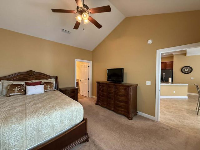 302-1 Hidden Creek Circle, Dothan, AL 36301