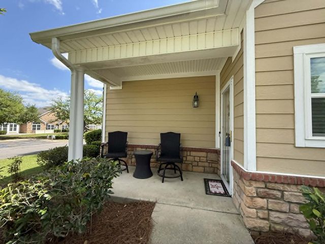302-1 Hidden Creek Circle, Dothan, AL 36301