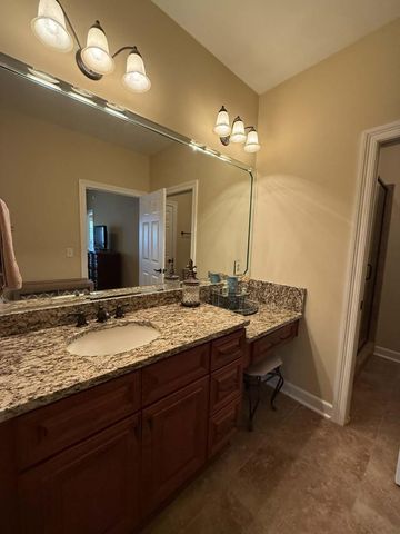 302-1 Hidden Creek Circle, Dothan, AL 36301