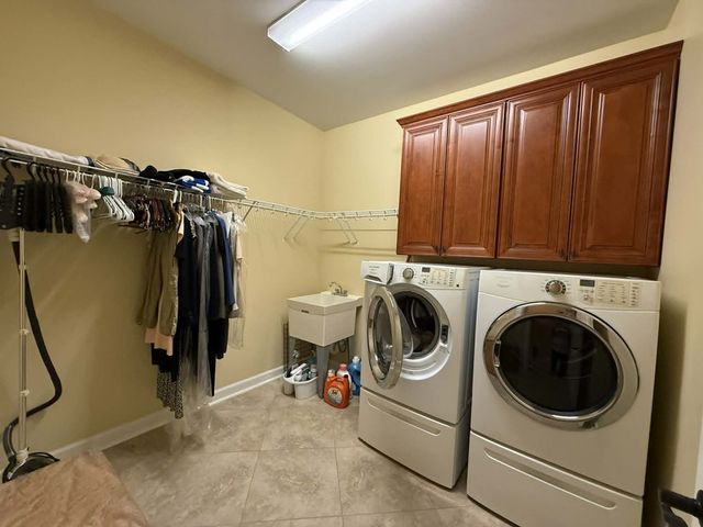 302-1 Hidden Creek Circle, Dothan, AL 36301