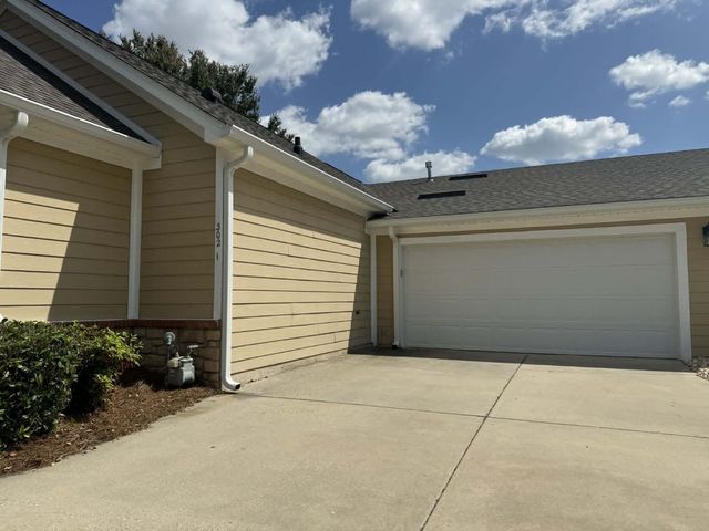 302-1 Hidden Creek Circle, Dothan, AL 36301