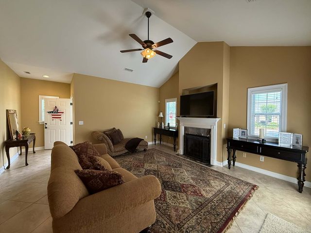 302-1 Hidden Creek Circle, Dothan, AL 36301