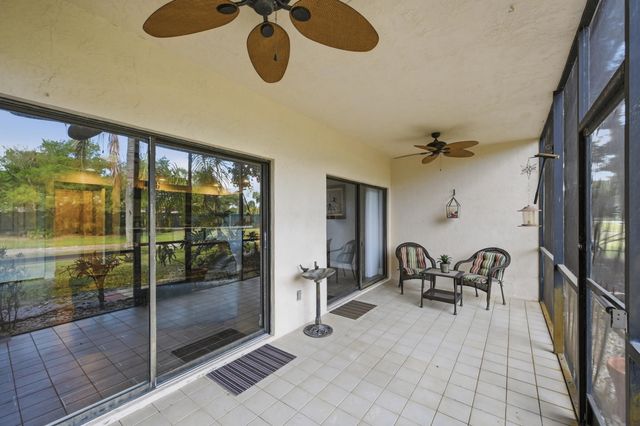 5550 Coach House Circle B, Boca Raton, FL 33486