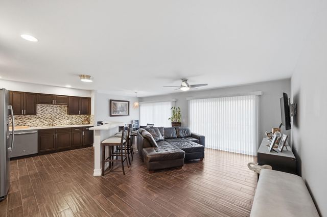 5550 Coach House Circle B, Boca Raton, FL 33486