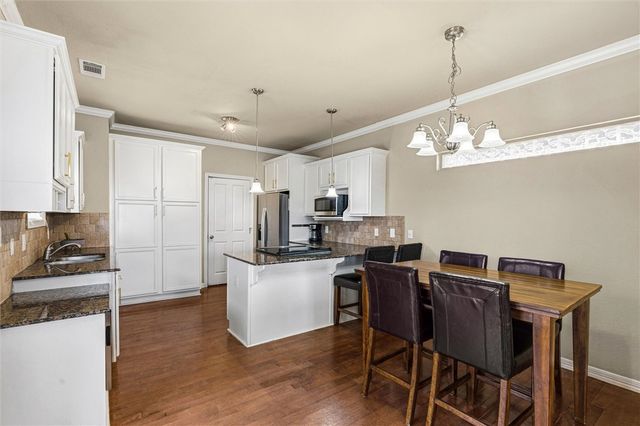 685 N Rupple Road, Fayetteville, AR 72704