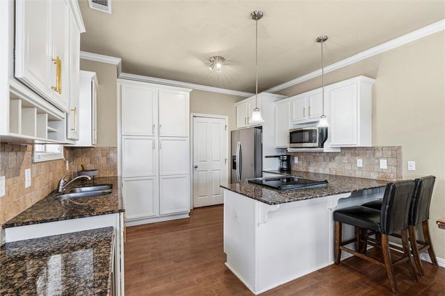 685 N Rupple Road, Fayetteville, AR 72704