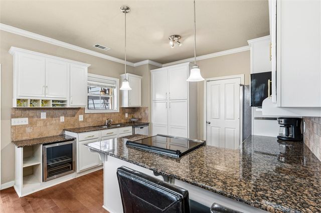 685 N Rupple Road, Fayetteville, AR 72704
