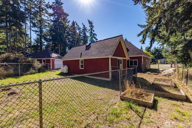 1003 NE Summit Loop, Coupeville, WA 98239