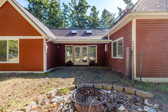 1003 NE Summit Loop, Coupeville, WA 98239