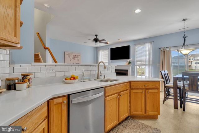 1702 EXPOSITION DR, Williamstown, NJ 08094