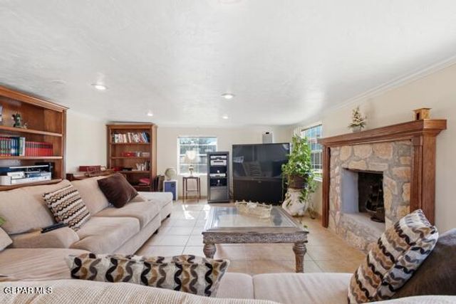 5577 JOYCE Circle, El Paso, TX 79904