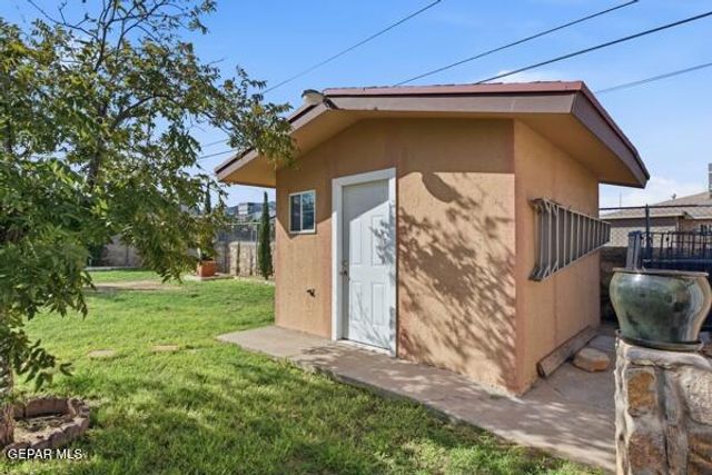 5577 JOYCE Circle, El Paso, TX 79904