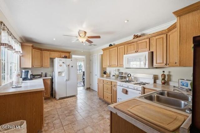 5577 JOYCE Circle, El Paso, TX 79904