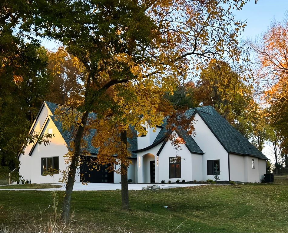 144 Blue Jay Way, Nixa, MO 65714