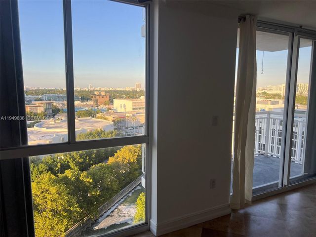 1688 West Ave 1005, Miami Beach, FL 33139