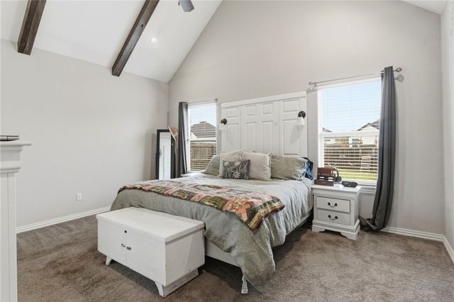 2015 W Broadway Place, Rogers, AR 72758