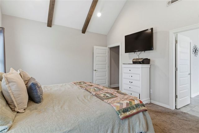2015 W Broadway Place, Rogers, AR 72758