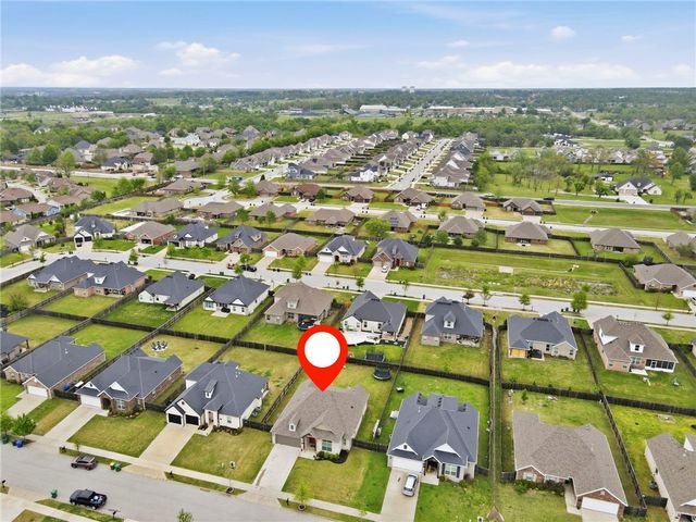 2015 W Broadway Place, Rogers, AR 72758