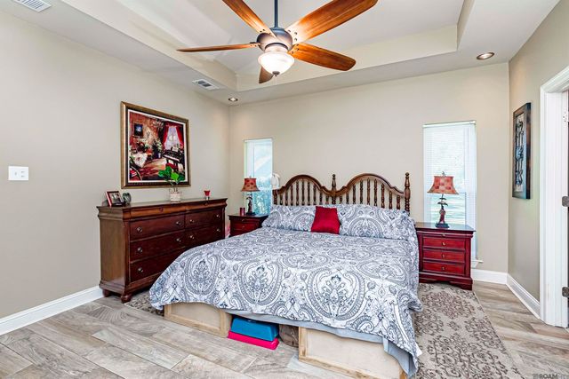 32810 Poplar Ct, Denham Springs, LA 70706